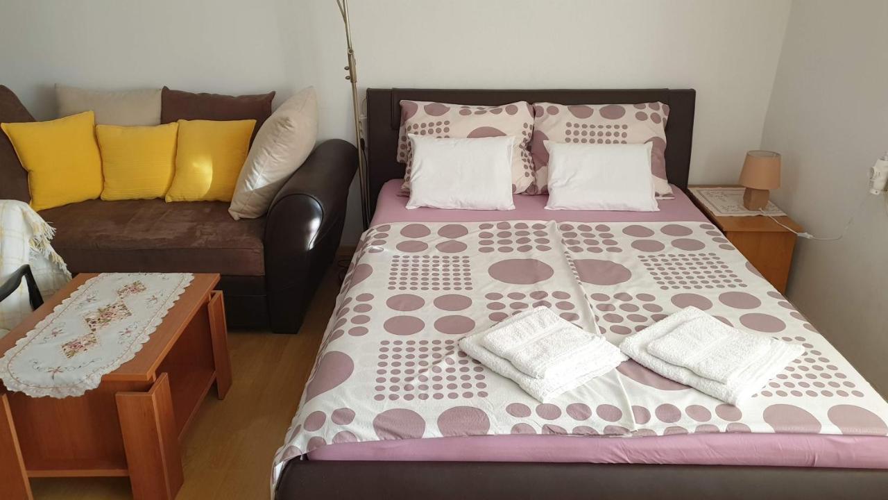 Apartman Dinka Punat Exterior foto